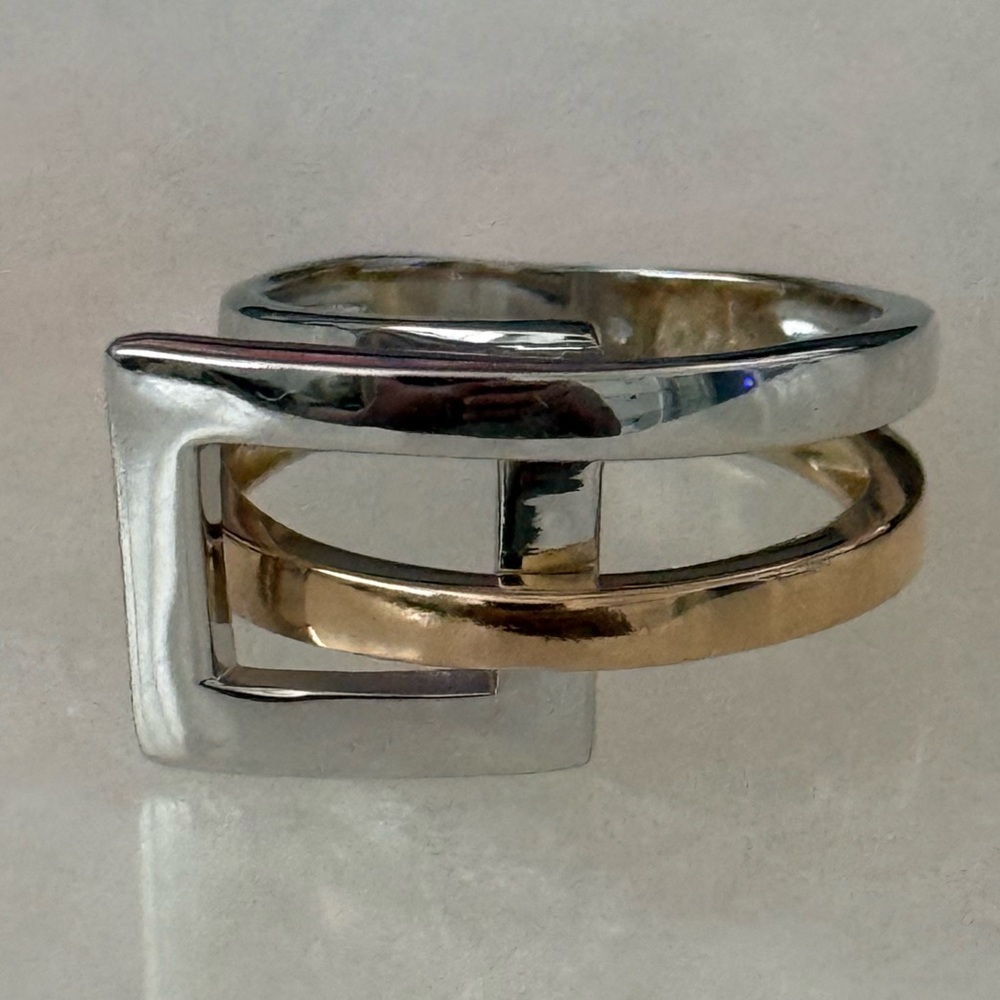 Elegant Two-Tone 18K Solid Gold Geometric Ring